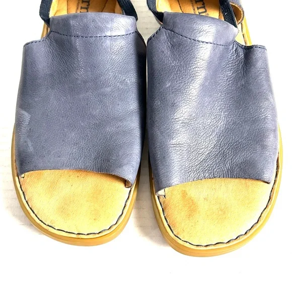 Born Cove Modern Blue Leather Flat Sandal Womens Size 8 M - Picture 10 of 10